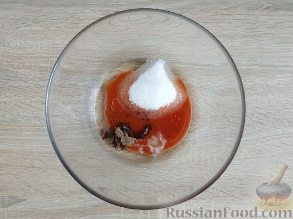 Постное печенье на томатном соке, с корицей